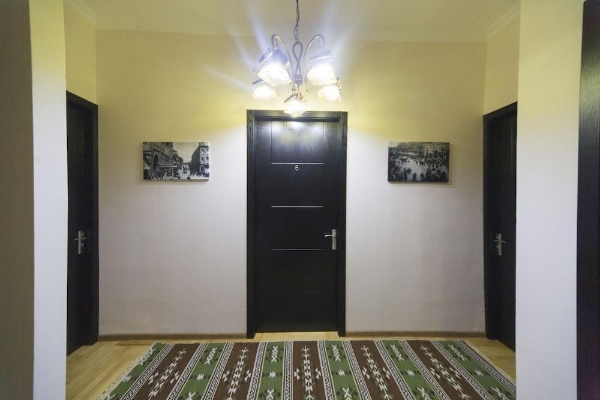 Log Inn Boutique Hotel